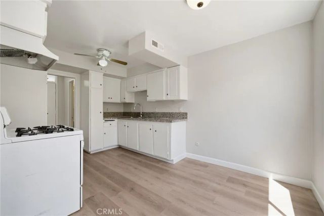 202 E Clifton 3, Anaheim, CA 92805