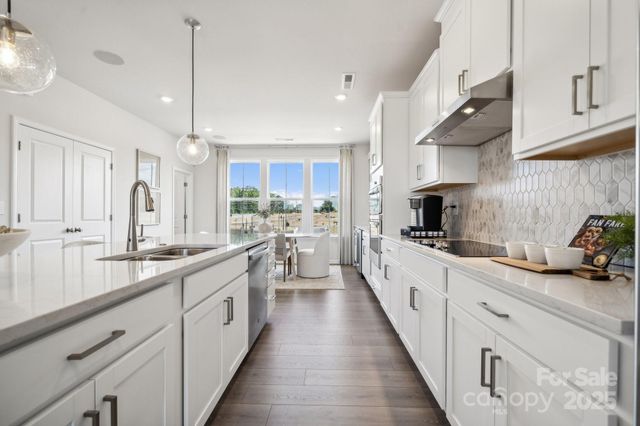 3008 Rexton Lane, Charlotte, NC 28262