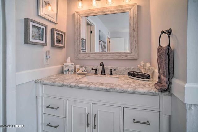 3 Cedar Reef Dr Unit E106, Harbor Island, SC 29920