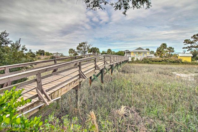 3 Cedar Reef Dr Unit E106, Harbor Island, SC 29920