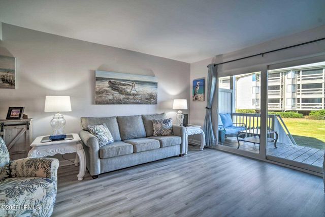 3 Cedar Reef Dr Unit E106, Harbor Island, SC 29920