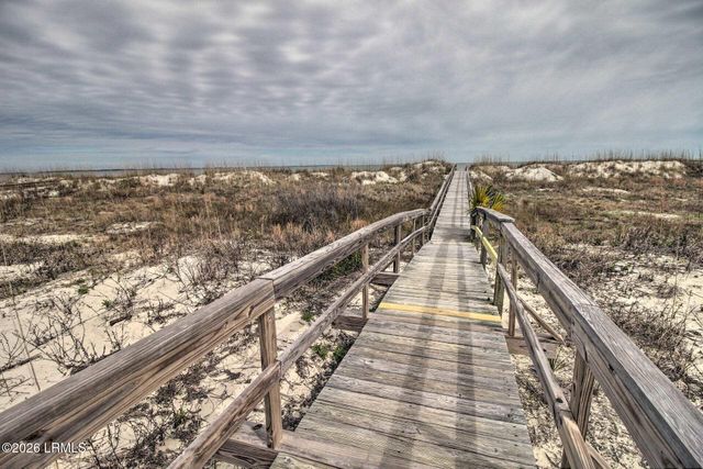 3 Cedar Reef Dr Unit E106, Harbor Island, SC 29920