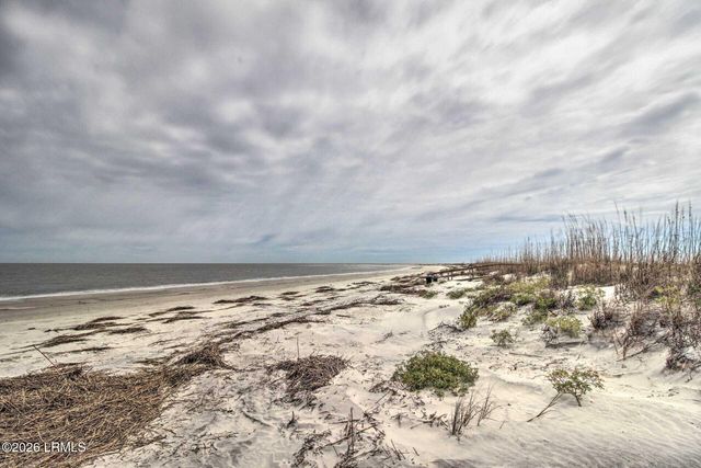 3 Cedar Reef Dr Unit E106, Harbor Island, SC 29920