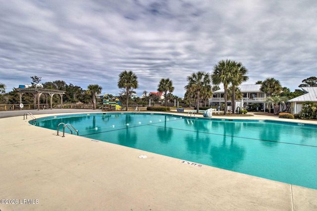 3 Cedar Reef Dr Unit E106, Harbor Island, SC 29920