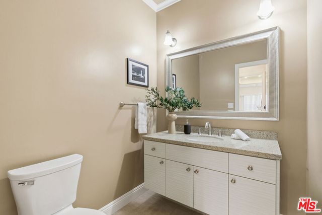 5240 Zelzah Avenue 106, Encino, CA 91316