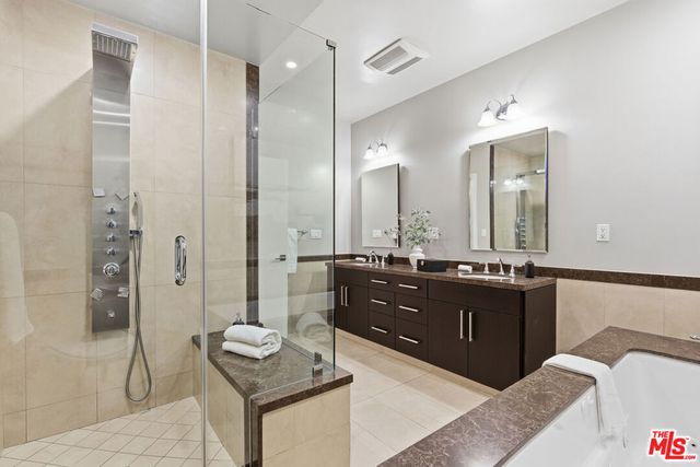 5240 Zelzah Avenue 106, Encino, CA 91316