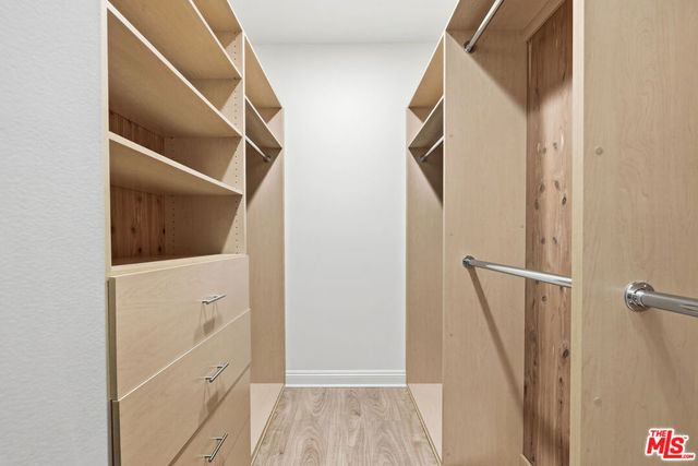 5240 Zelzah Avenue 106, Encino, CA 91316