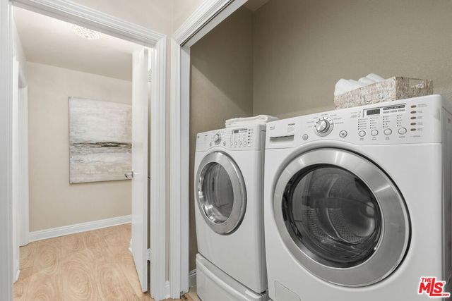 5240 Zelzah Avenue 106, Encino, CA 91316