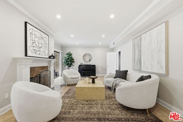 5240 Zelzah Avenue 106, Encino, CA 91316