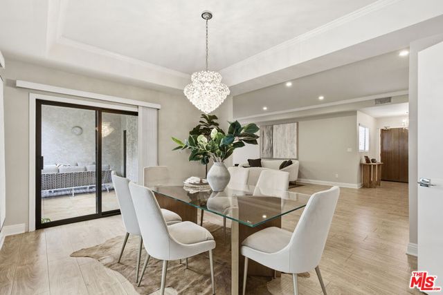 5240 Zelzah Avenue 106, Encino, CA 91316