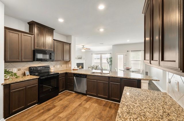 504 Millsap Drive, Van Alstyne, TX 75495