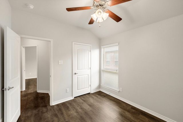 504 Millsap Drive, Van Alstyne, TX 75495