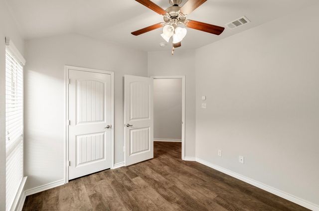 504 Millsap Drive, Van Alstyne, TX 75495