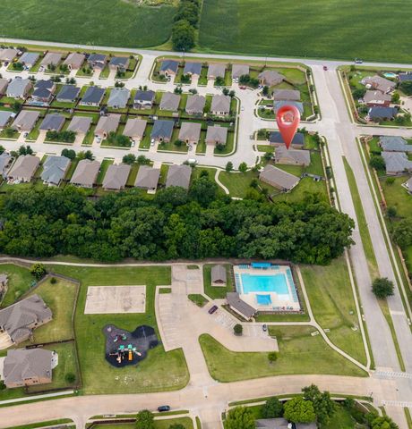 504 Millsap Drive, Van Alstyne, TX 75495