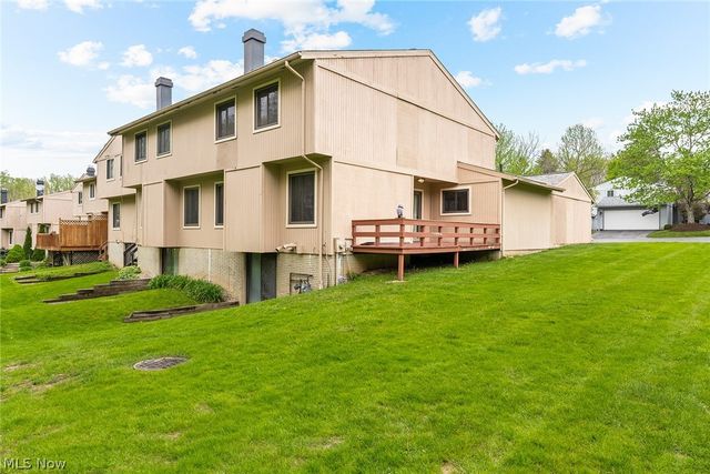 17620 Eastbrook Trail, Chagrin Falls, OH 44023