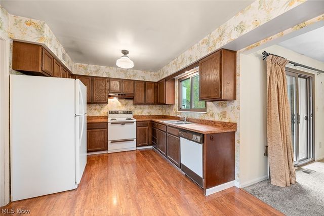 17620 Eastbrook Trail, Chagrin Falls, OH 44023