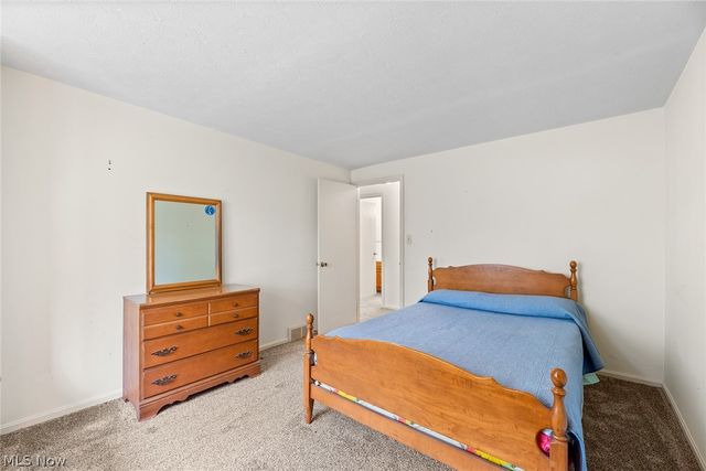 17620 Eastbrook Trail, Chagrin Falls, OH 44023