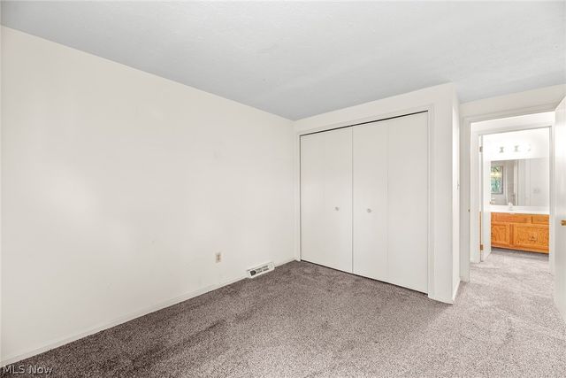 17620 Eastbrook Trail, Chagrin Falls, OH 44023