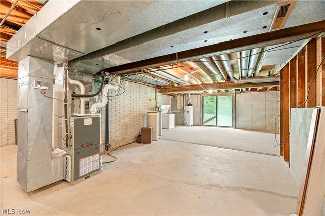 17620 Eastbrook Trail, Chagrin Falls, OH 44023