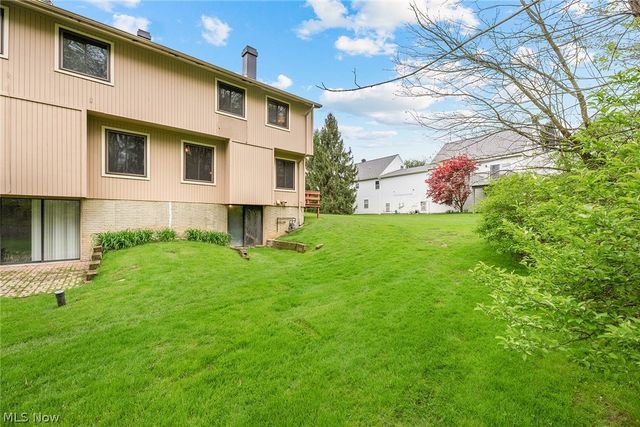 17620 Eastbrook Trail, Chagrin Falls, OH 44023