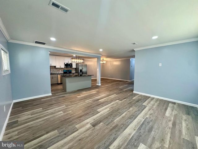 1613 CAPITOL TRL, Newark, DE 19711