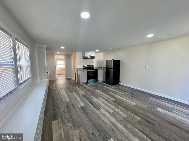 1613 CAPITOL TRL, Newark, DE 19711