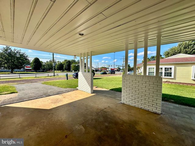 1613 CAPITOL TRL, Newark, DE 19711