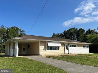1613 CAPITOL TRL, Newark, DE 19711