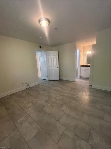 2875 Winkler AVE 511, Fort Myers, FL 33916