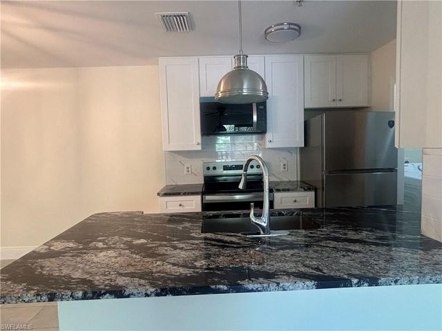 2875 Winkler AVE 511, Fort Myers, FL 33916