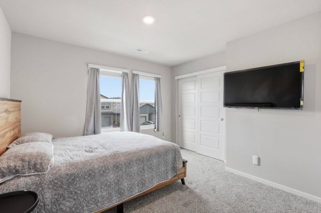 10502 DUCKHOOK Rd, Cheney, WA 99004