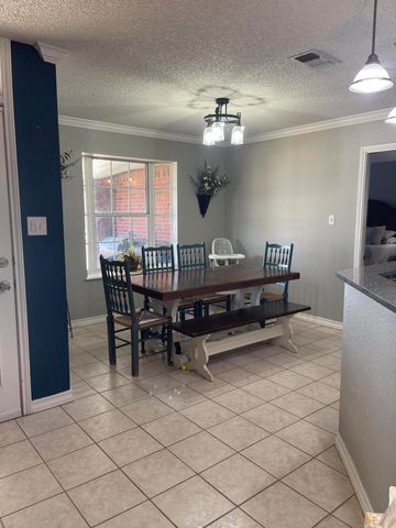 9205 E County Road 7000, Slaton, TX 79364