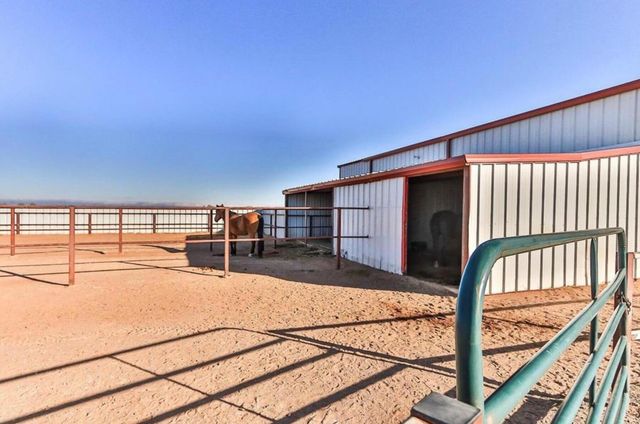 9205 E County Road 7000, Slaton, TX 79364