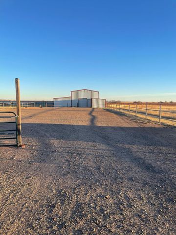 9205 E County Road 7000, Slaton, TX 79364