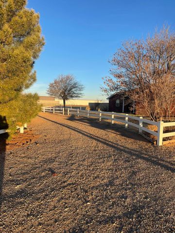 9205 E County Road 7000, Slaton, TX 79364