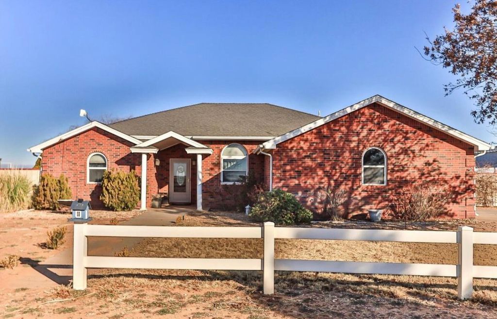 9205 E County Road 7000, Slaton, TX 79364