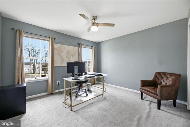 8 MARBLE CT, Sicklerville, NJ 08081