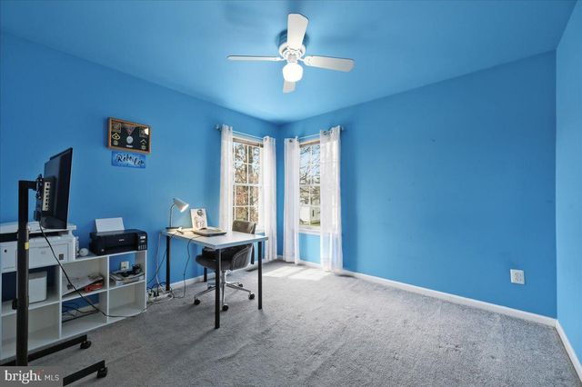 8 MARBLE CT, Sicklerville, NJ 08081