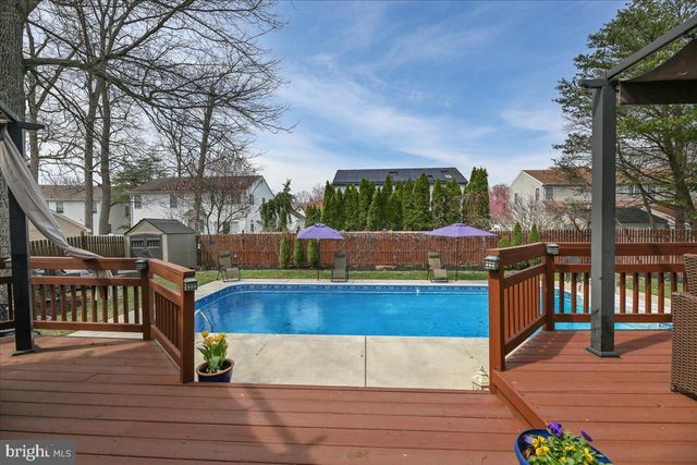 8 MARBLE CT, Sicklerville, NJ 08081