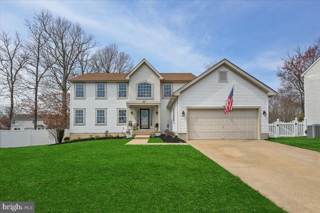 8 MARBLE CT, Sicklerville, NJ 08081