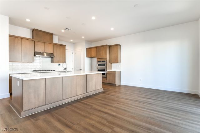 10356 Aquila Crest Avenue, Las Vegas, NV 89166