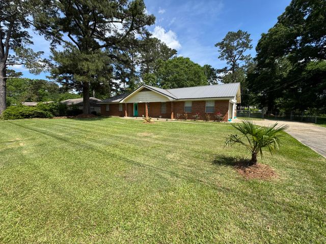 122 Anita Dr., Hattiesburg, MS 39401