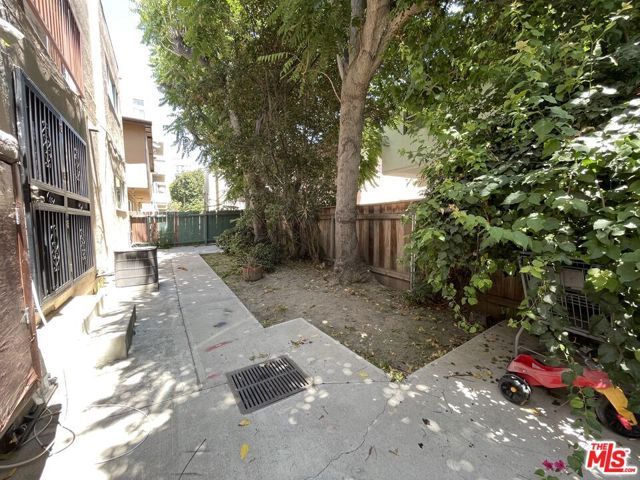922 S Bedford Street 5, Los Angeles, CA 90035