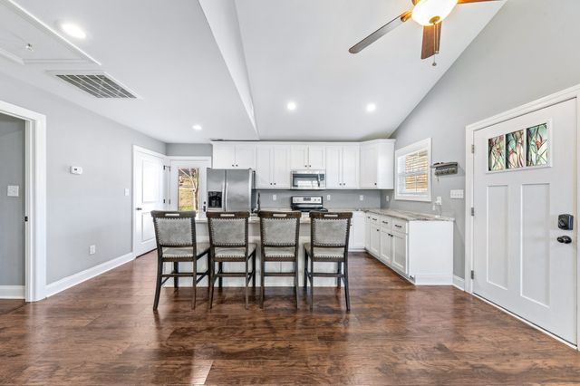 807 Clear Creek Rd, Pulaski, TN 38478