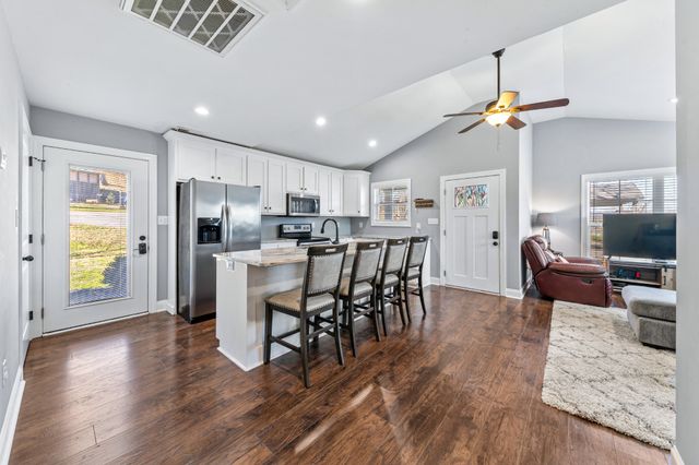 807 Clear Creek Rd, Pulaski, TN 38478