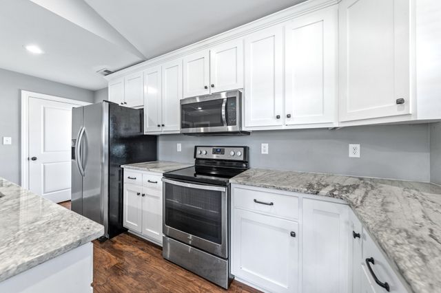 807 Clear Creek Rd, Pulaski, TN 38478