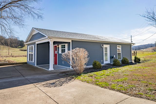 807 Clear Creek Rd, Pulaski, TN 38478