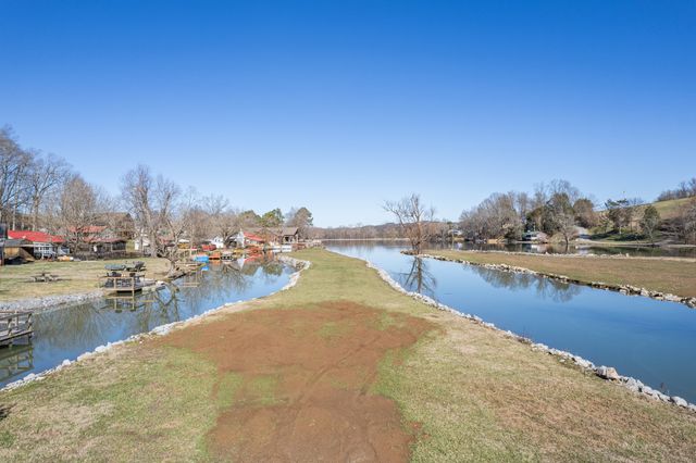 807 Clear Creek Rd, Pulaski, TN 38478