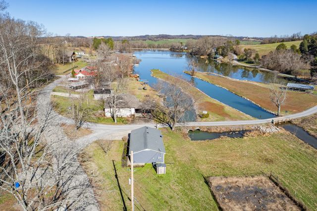 807 Clear Creek Rd, Pulaski, TN 38478