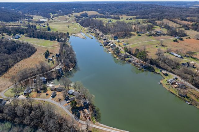 807 Clear Creek Rd, Pulaski, TN 38478